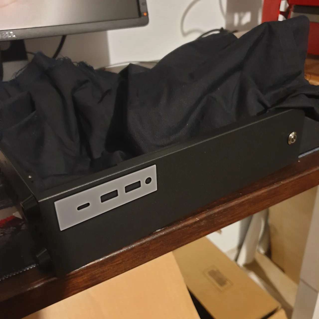Front panel mask on pc